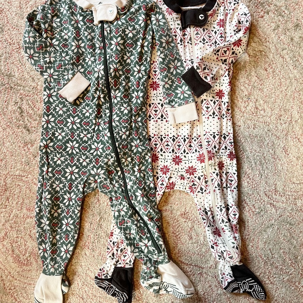 Set of 2 Burt’s Bees Baby sleepers 3-6m